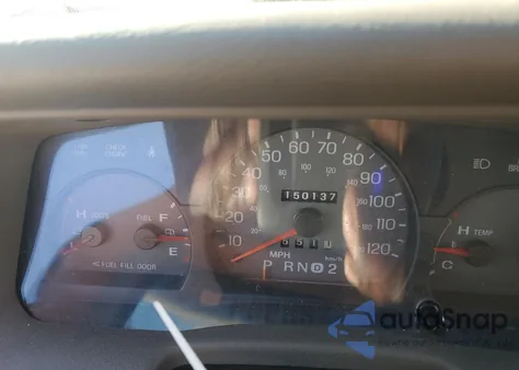 2000 Mercury Grand Marquis Gs z USA, uszkodzony, nr VIN 2MEFM74W5YX653134